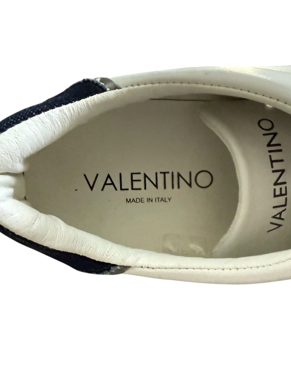 Valentino Garavani Men’s White Leather Low-Top Sneakers with Black Heel Sz 11 44 - Picture 12 of 15